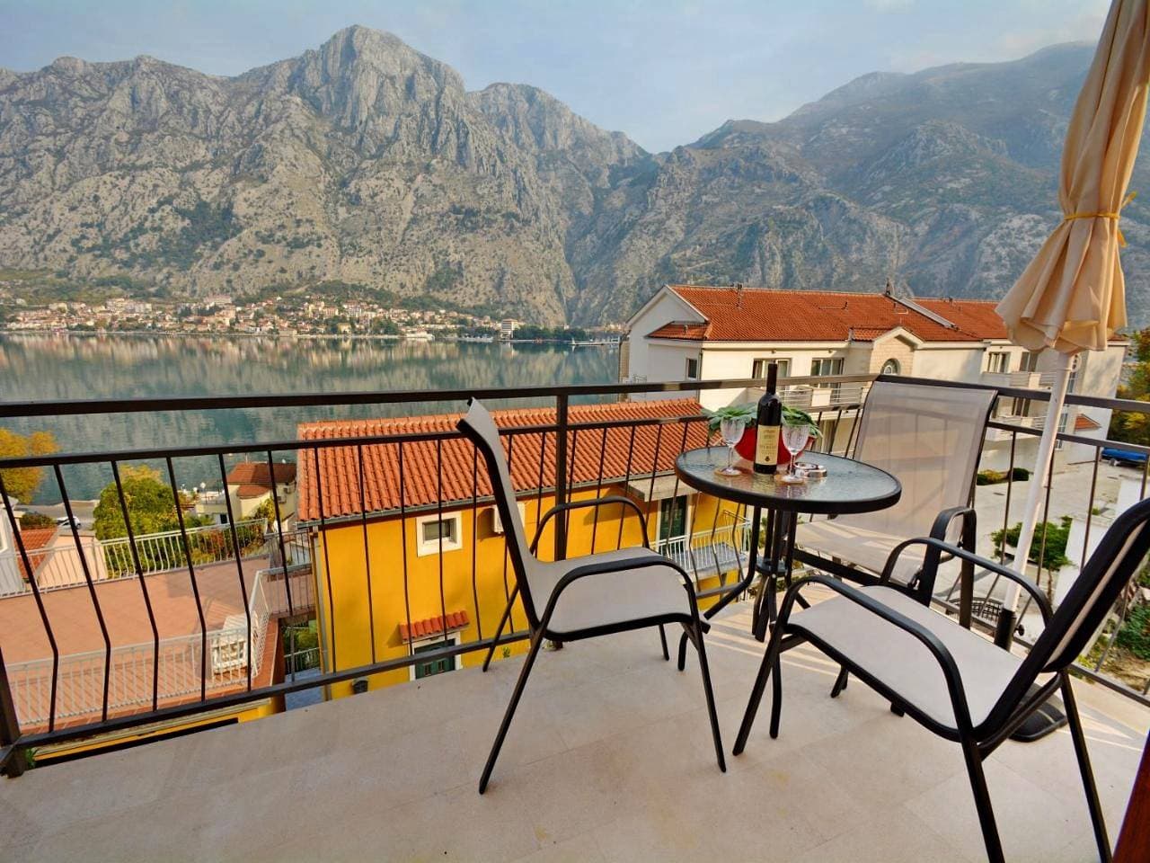 Foto 3 von 12: Apartment with Mountain View
