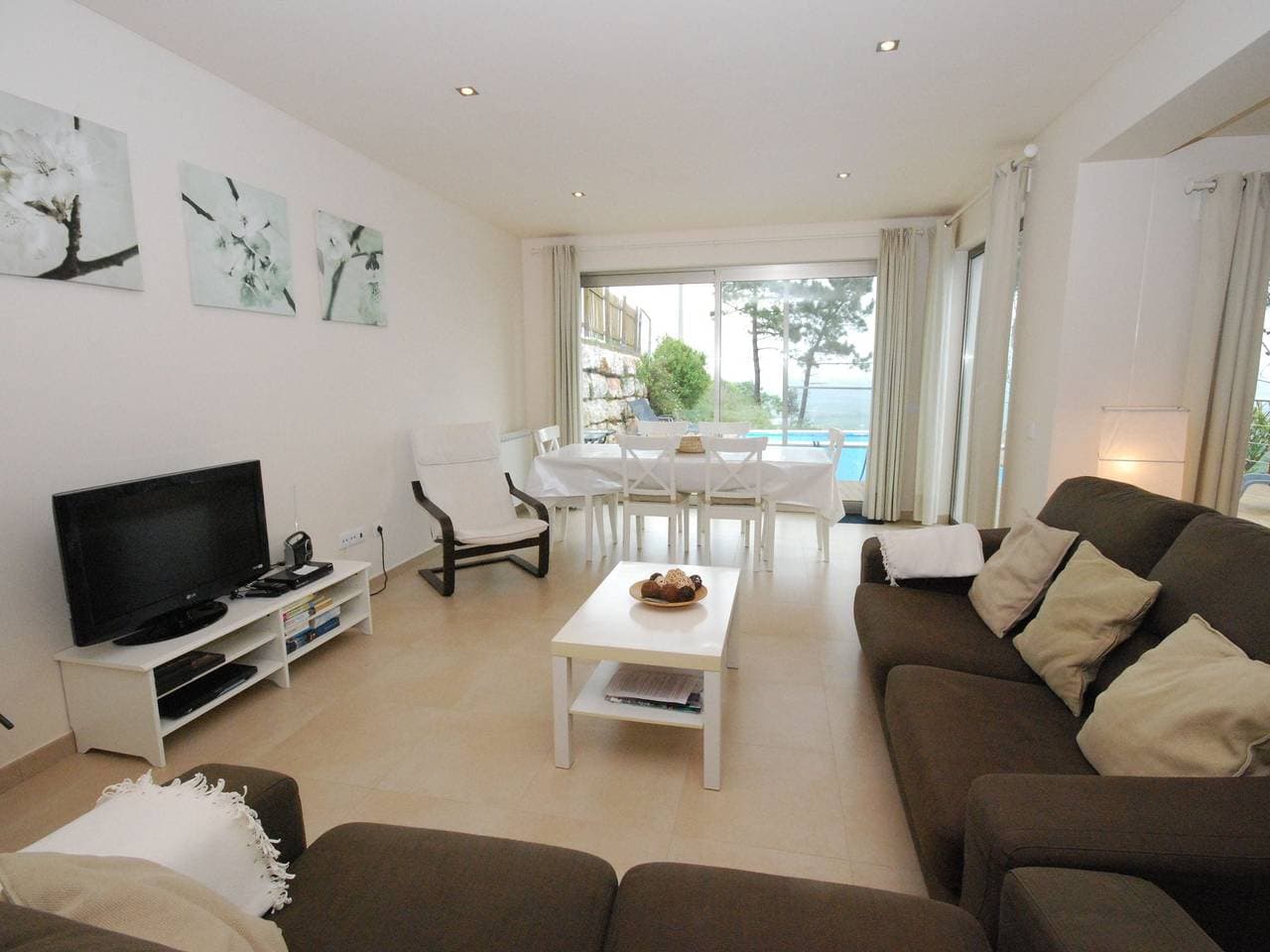 Foto 8 von 22: Modernes Ferienhaus in Cela