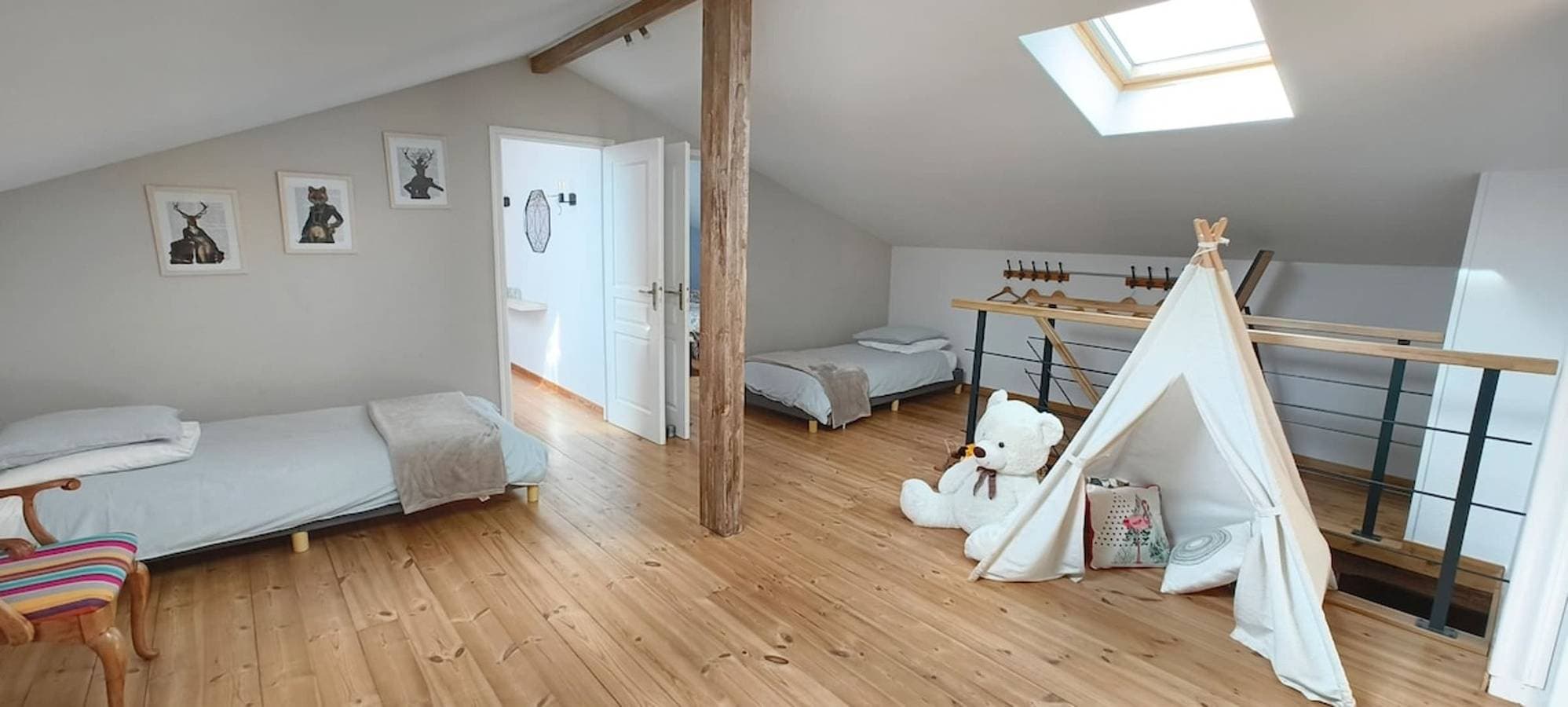 Foto 8 von 26: Ferienhaus für 8 Personen mit Pool