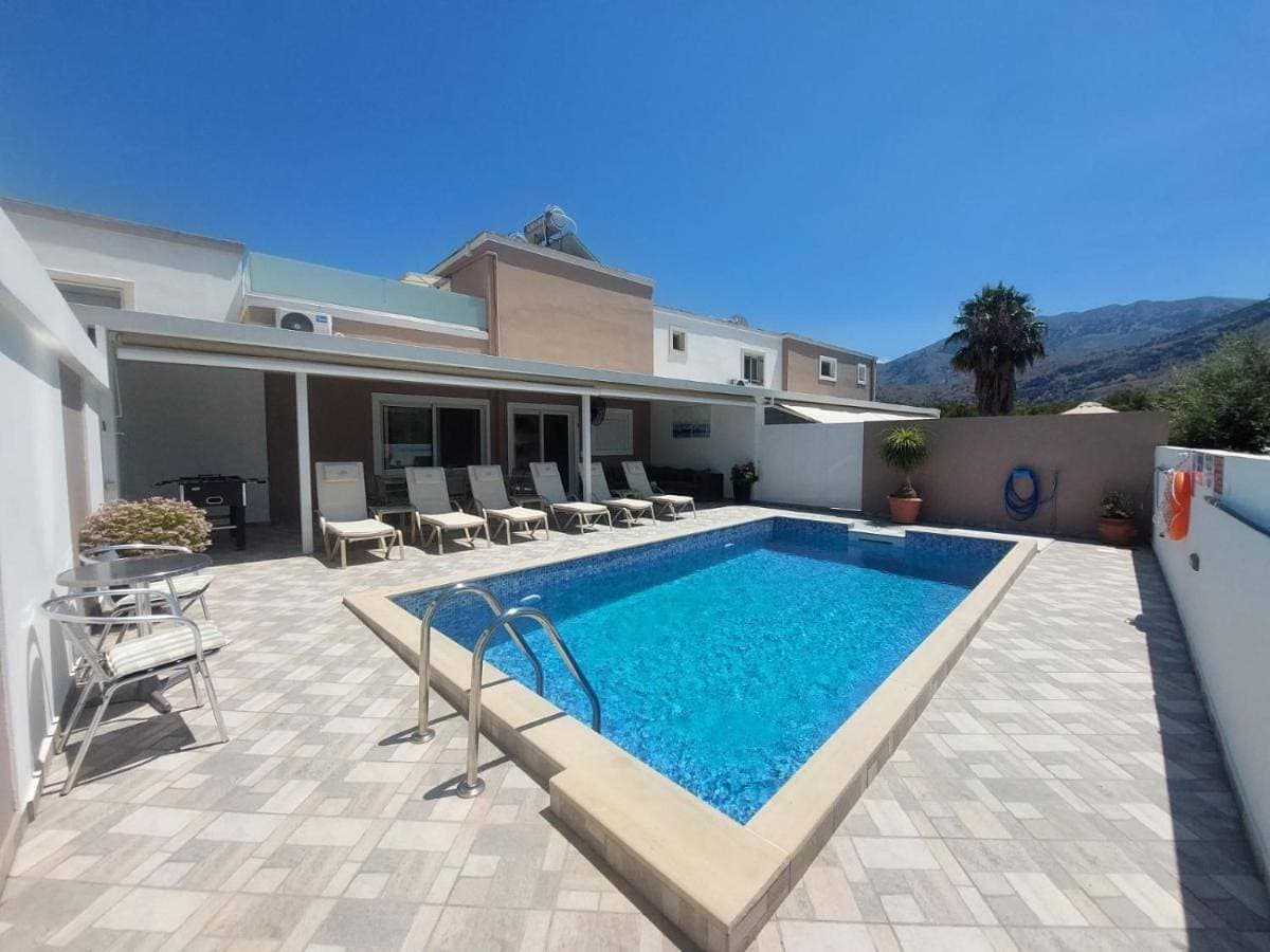 Villa Astro- Less than 5-Min Walk to Kalivaki Beach 1