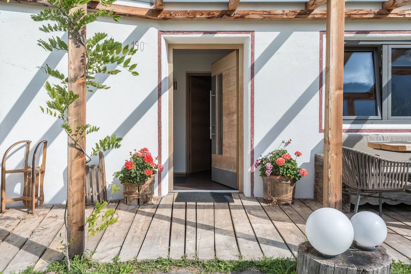 Foto 3 von 30: Ferienwohnung 'La Plates - Daduman' mit Bergblick, Terrasse & Sauna