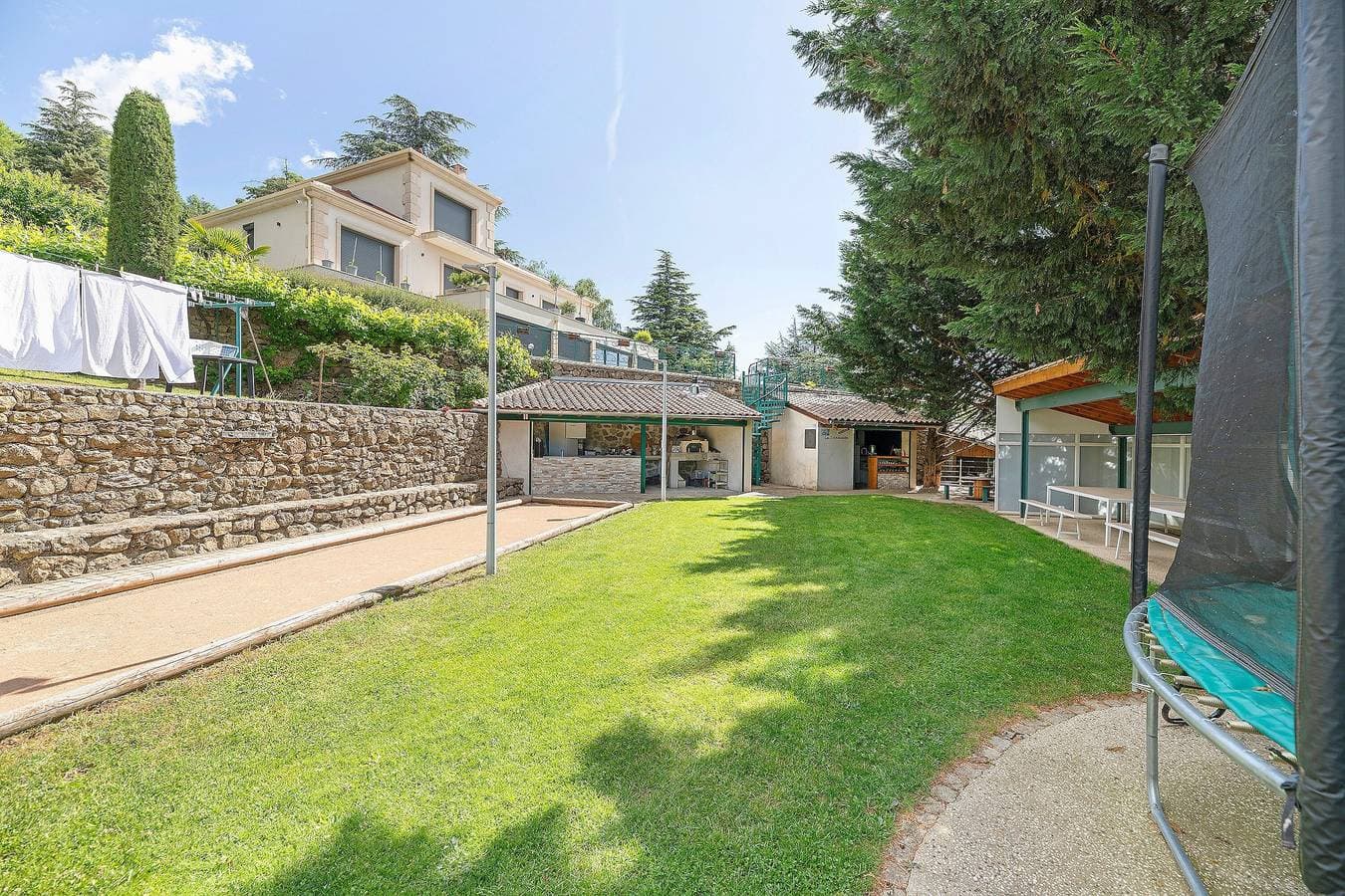 Foto 8 von 24: Ferienhaus „Bergerie am Domaine de Cabu“ mit Bergblick, Gemeinschaftspool und WLAN