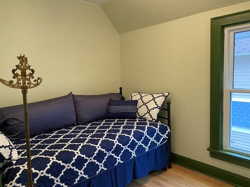 Historical, newly remodeled apartment in the heart of Marquette Mi. 1