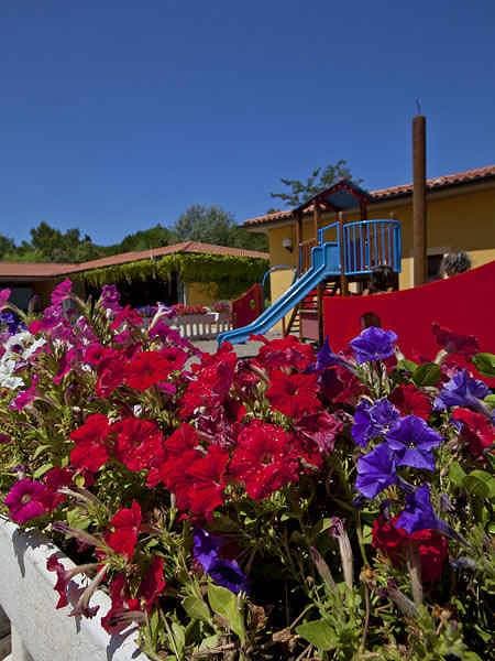 Foto 8 von 39: Mobilehome mit Klimaanlage, Terrasse und Pool