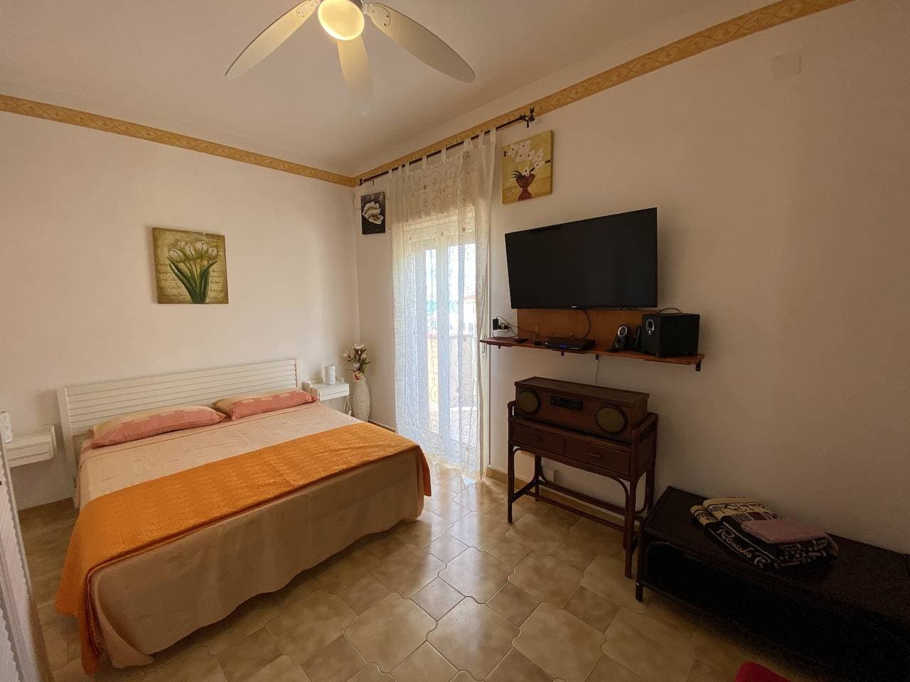Foto 2 von 37: Ferienwohnung für 5 Personen mit Terrasse