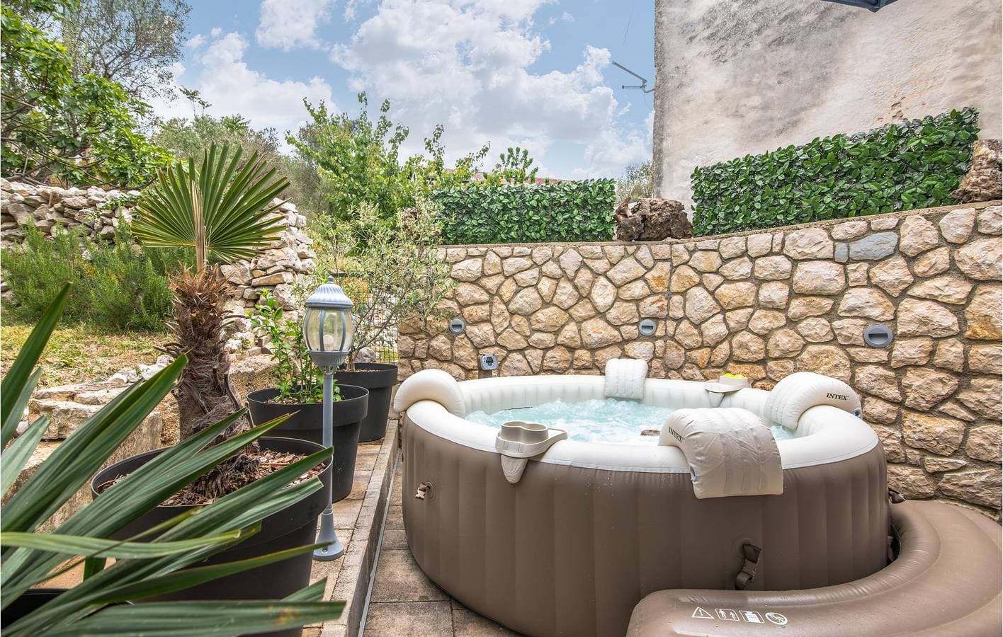 Foto 8 von 40: Gemütliche Ferienwohnung mit Meerblick, Terrasse, WLAN und Parkplatz – 2,5 km vom Strand entfernt