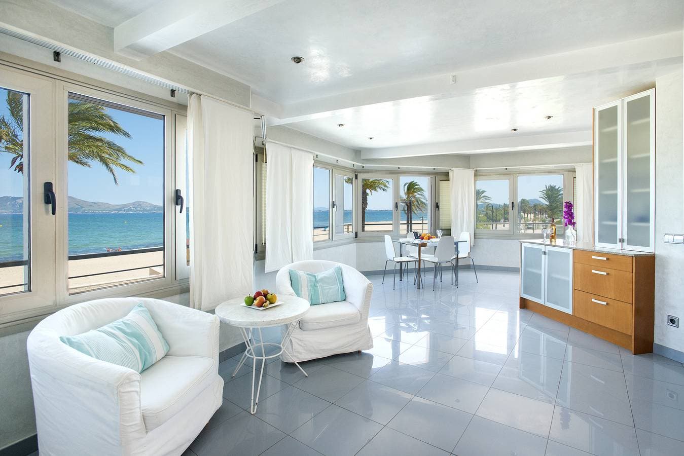 Foto 4 von 14: Magnific Apt. 1 Sea View