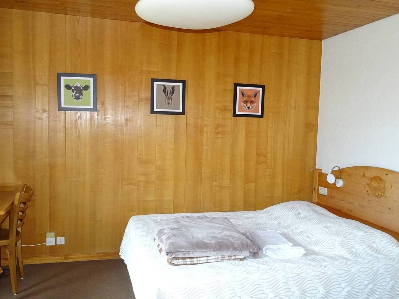 Foto 2 von 12: Zentrales Studio für 2 Pers. mit WIFI, Bettwäsche, Handtüchern und Balkon – Les Gets