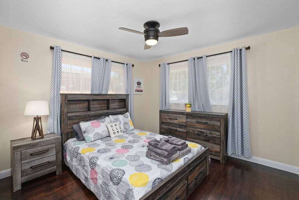 Foto 12 von 15: Cozy 2B/1Bth w Great Access to Airport