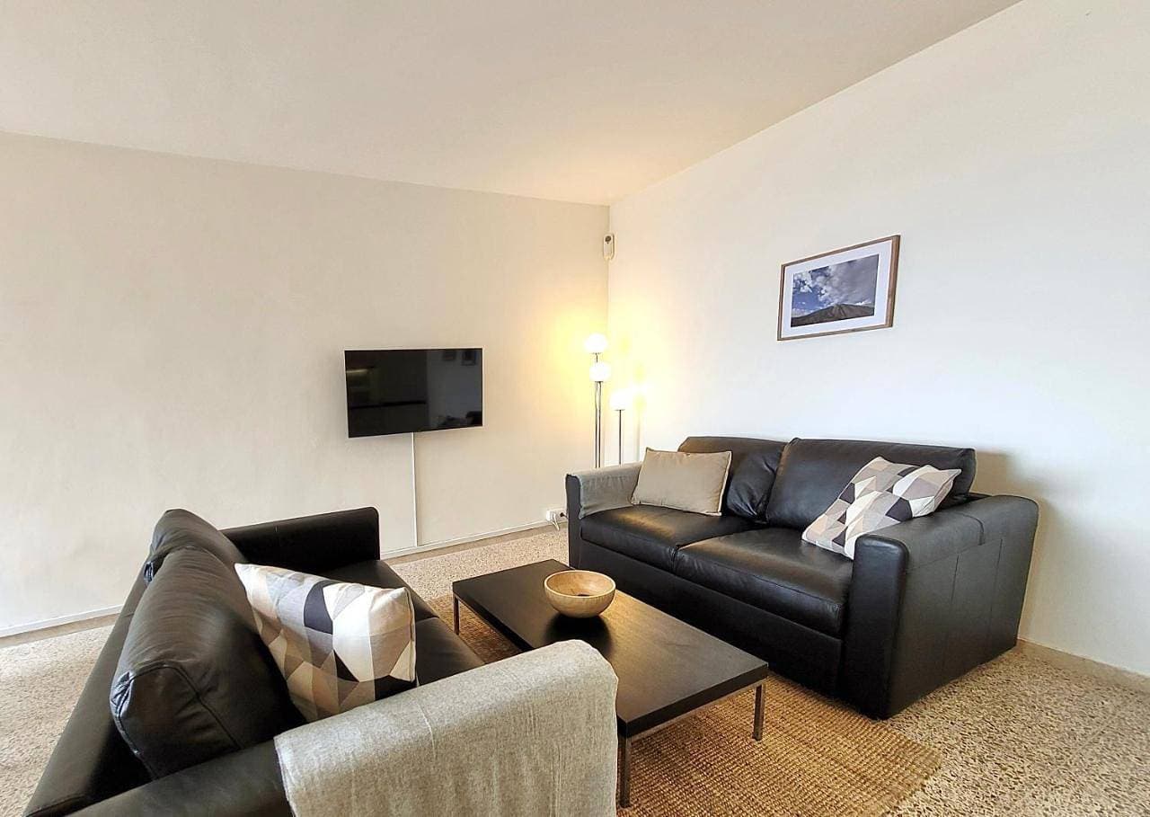 Foto 11 von 43: Two-Bedroom Apartment with Terrace