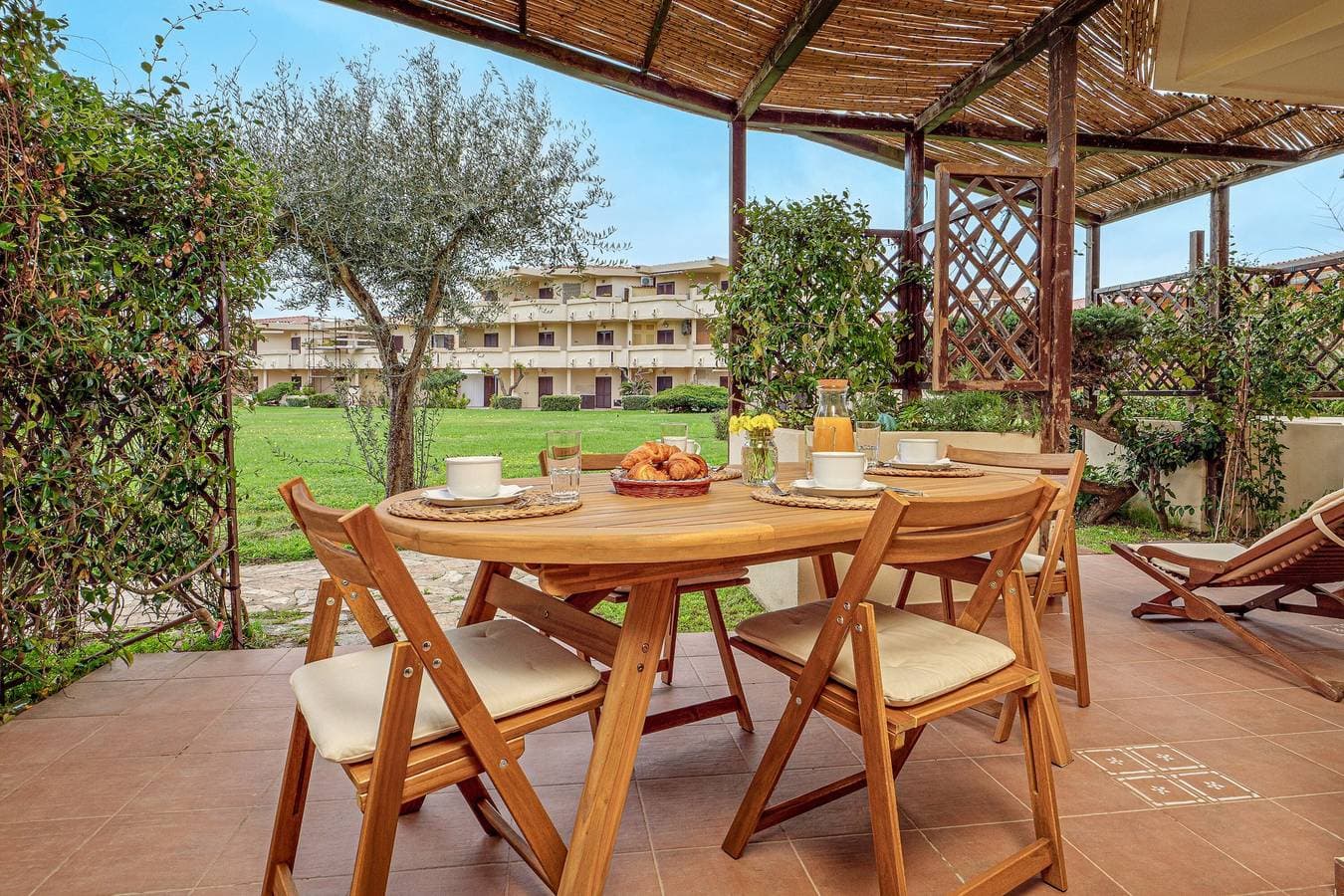Casa Dina - by And Service 1