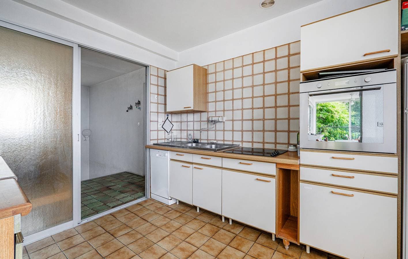Foto 8 von 26: Apartment mit Meerblick, Pool, Terrasse und Parkplatz