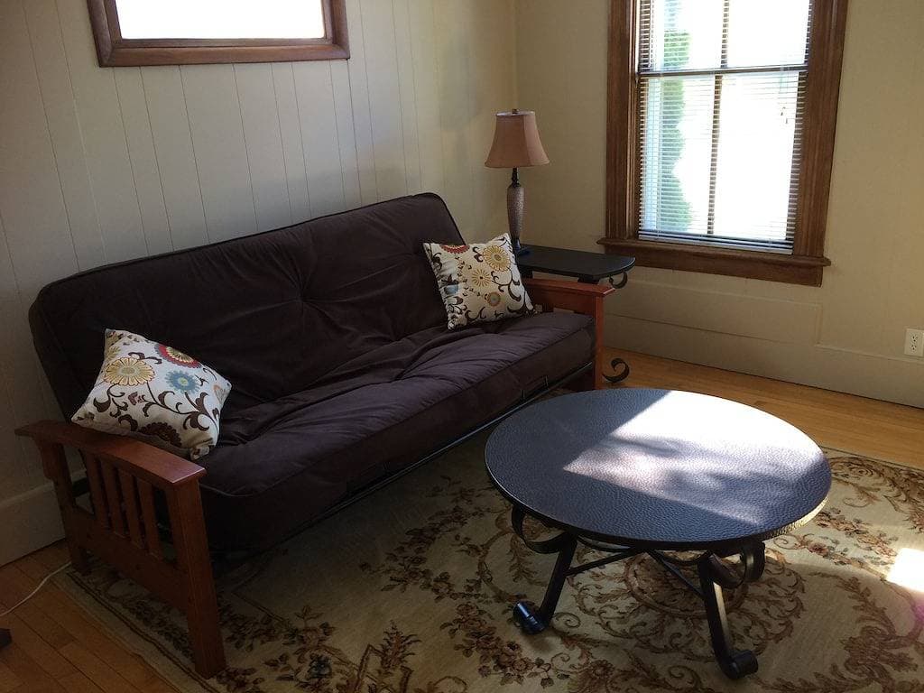 Foto 7 von 13: Ruhige, geräumige Wohnung im Herzen von Marquette!