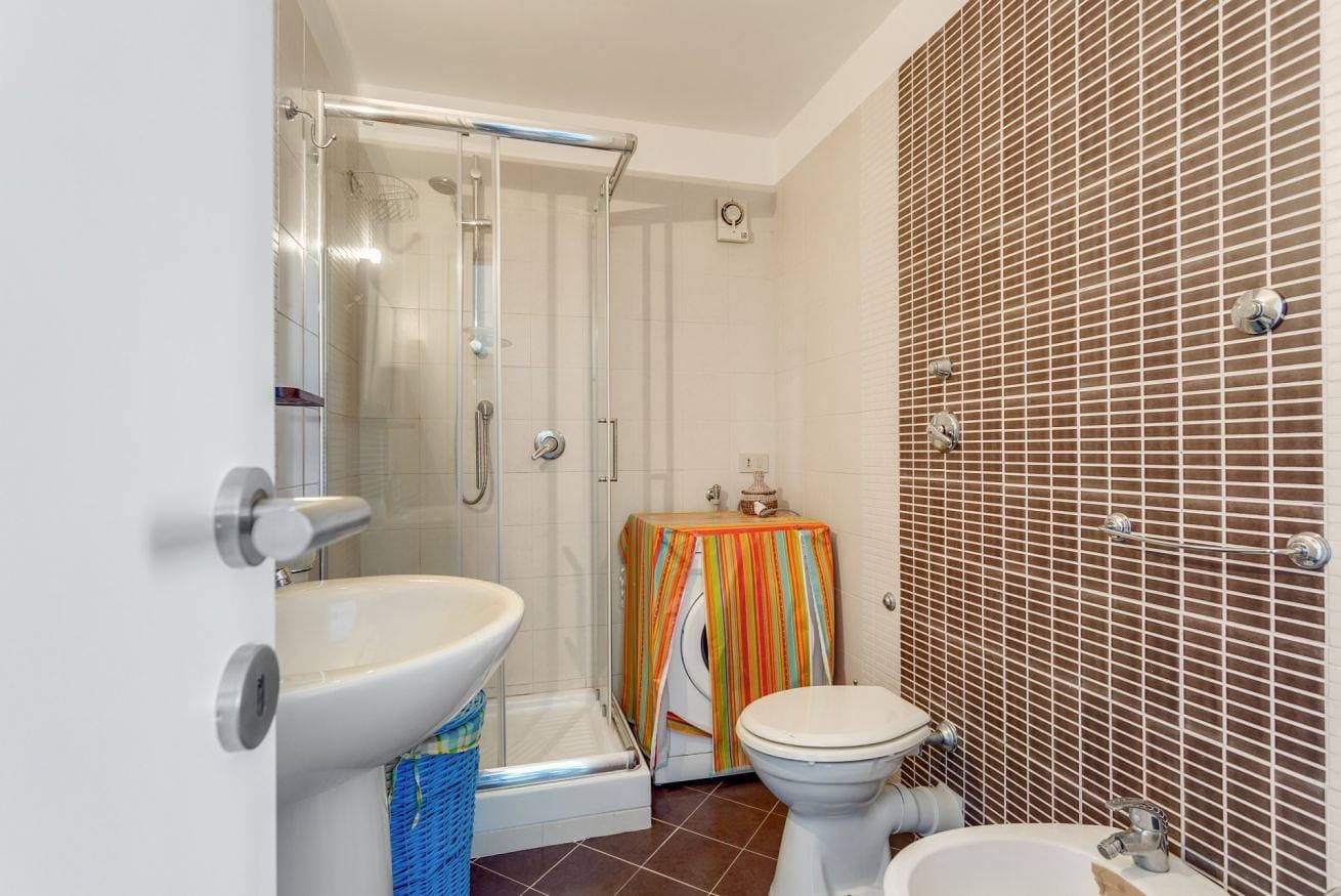 Foto 10 von 15: GuestHost -  Apt with balcony and sea view in Trapani!