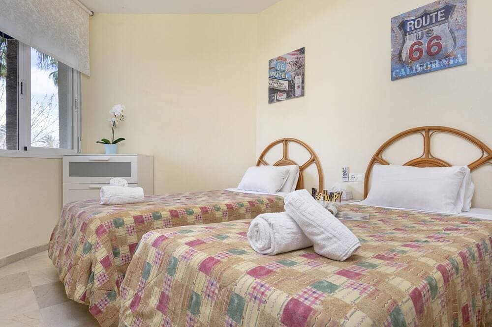 Foto 4 von 30: Sunstay Costa Lago Flat II Torremolinos