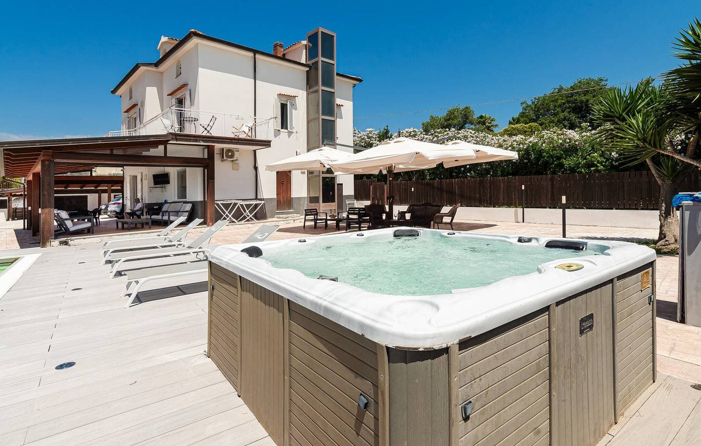 Foto 4 von 41: Gemütliches Strand-Apartment mit AC, Terrasse, Parkplatz & WiFi