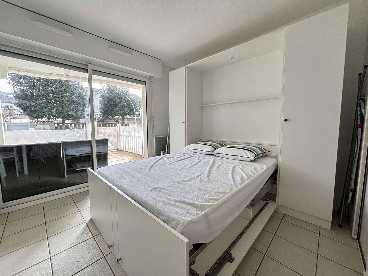 Foto 8 von 12: Charmante Wohnung am Meer mit Terrasse, Parkplatz und Pool, 4 Schlafplätze