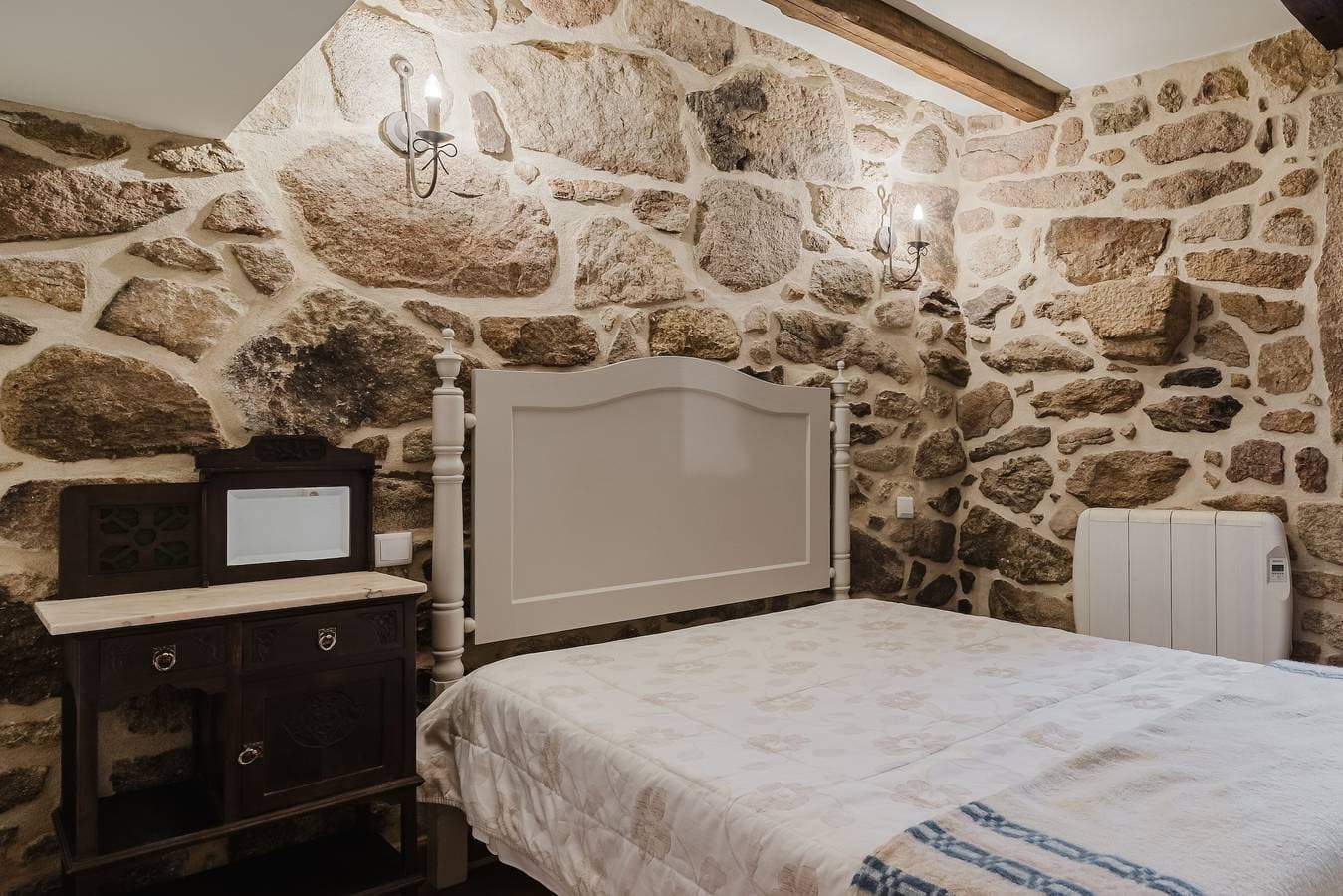 Foto 6 von 24: Zimmer 'Duplo - 1' mit gemeinsamer Terrasse und Wi-Fi