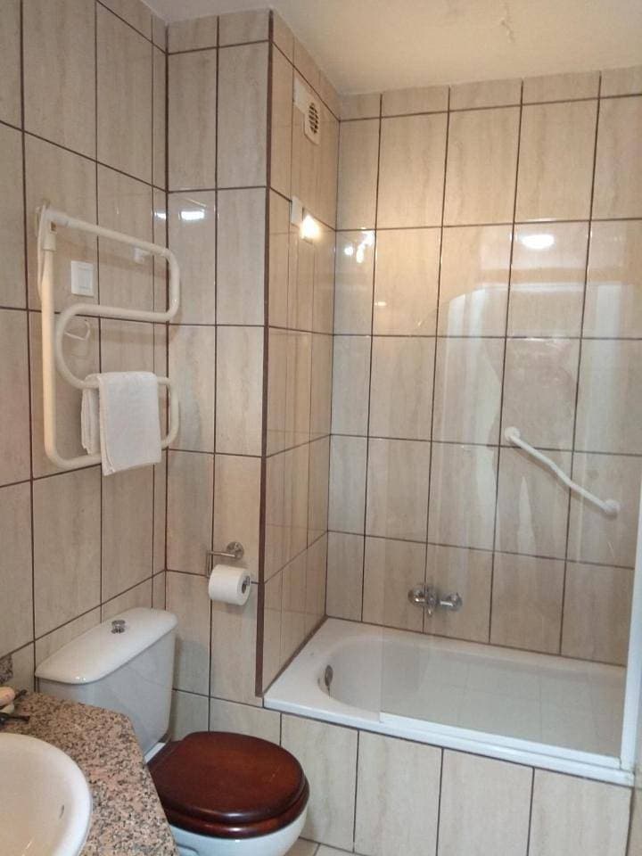 Foto 11 von 23: Double Room with Private Bathroom
