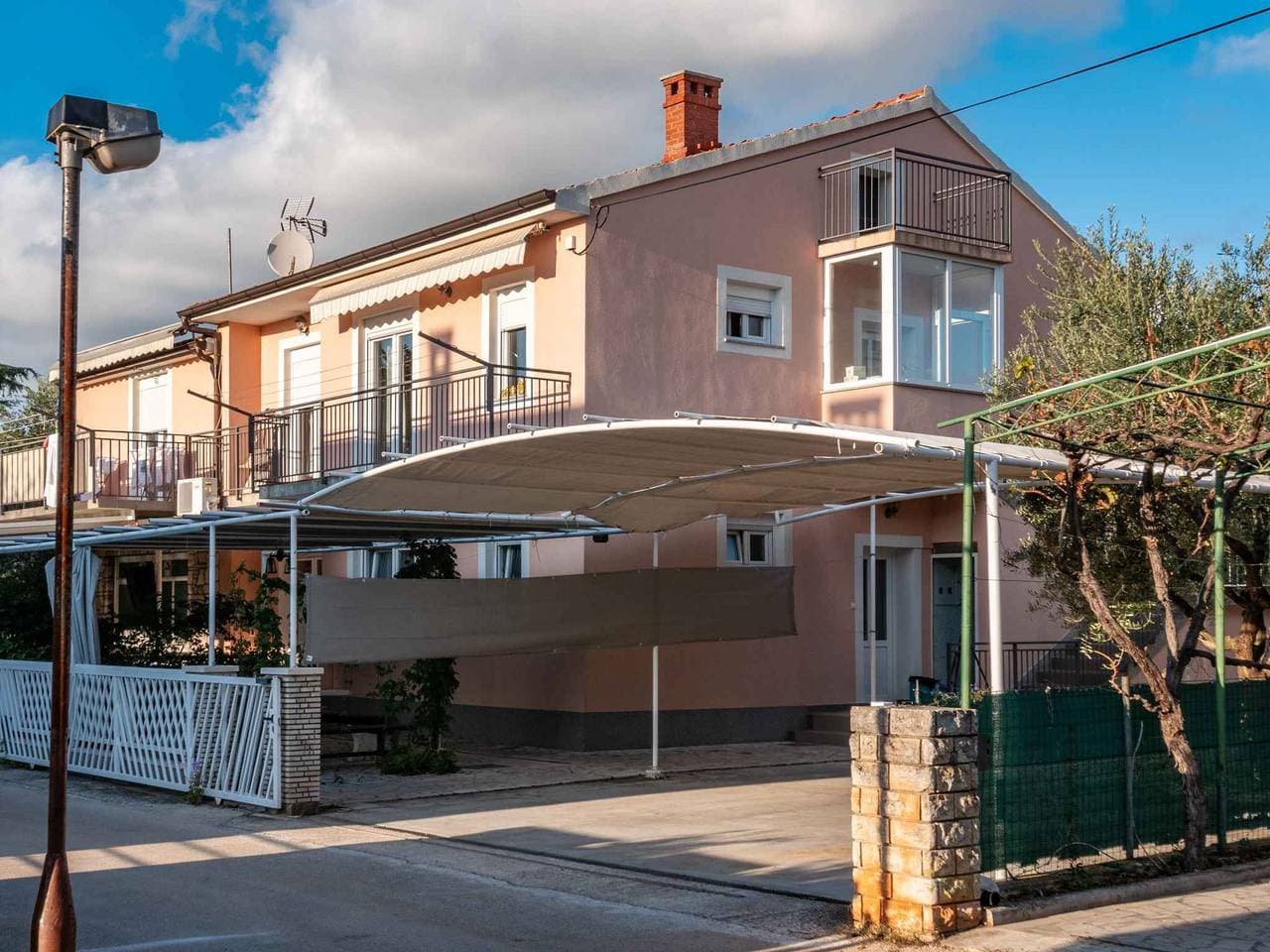 Foto 5 von 21: Ferienwohnung mit gemütlicher Terrasse und Grillmöglichkeit