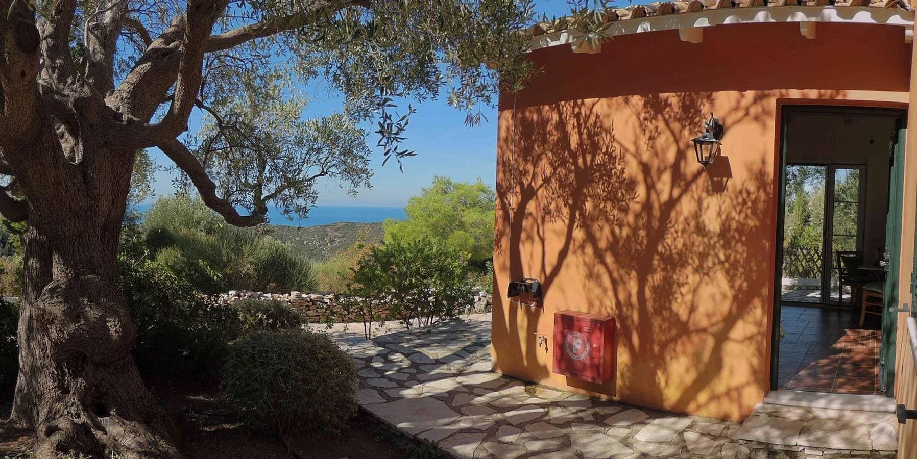 Foto 3 von 16: Villa für 3 Personen mit Pool
