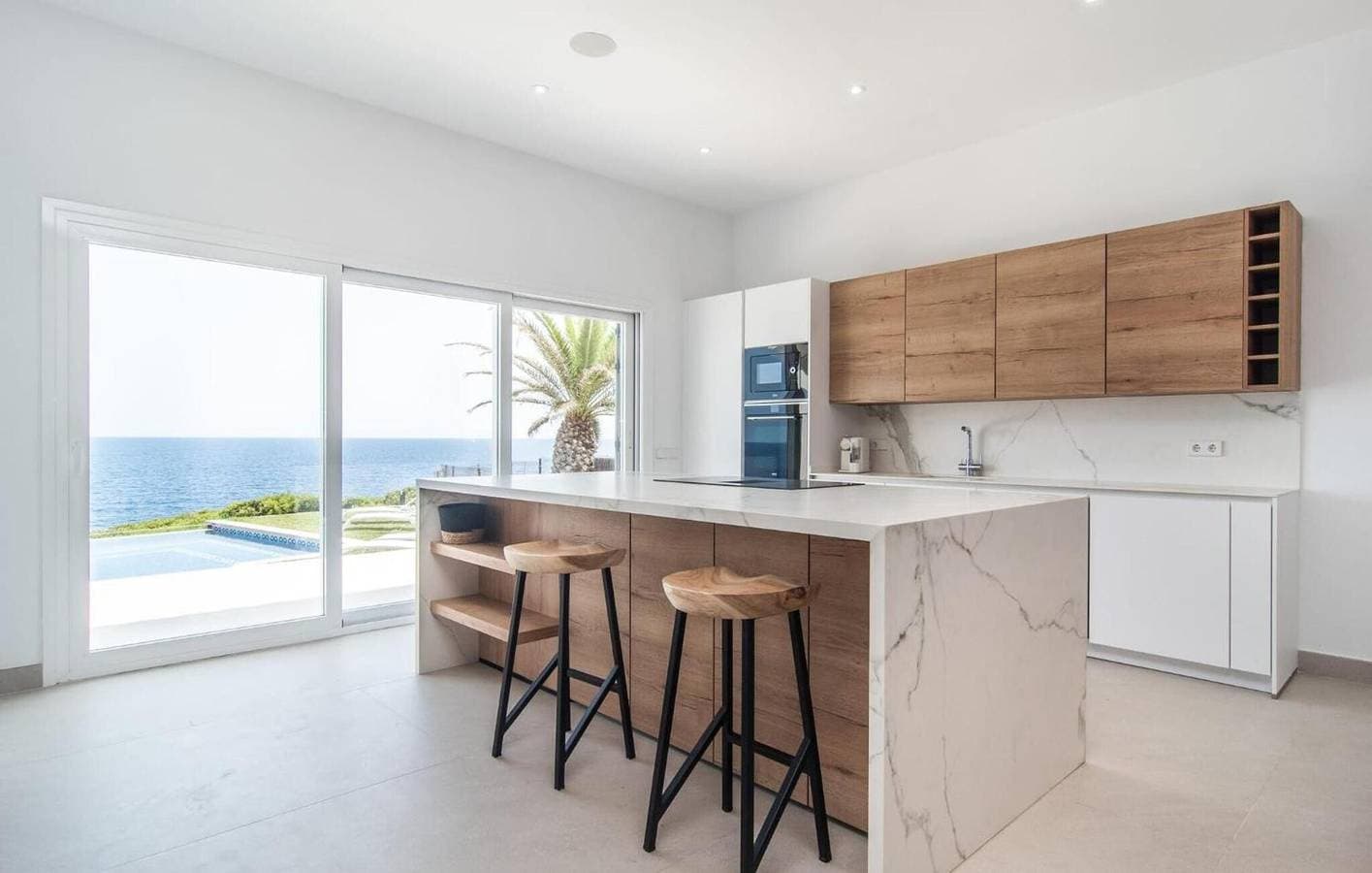 Foto 11 von 29: Exklusive, moderne Villa mit Pool, Strandnähe und Panoramablick aufs Meer auf Mallorca