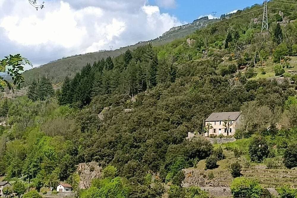 The Old Schoolhouse of Sainte-Marguerite 1