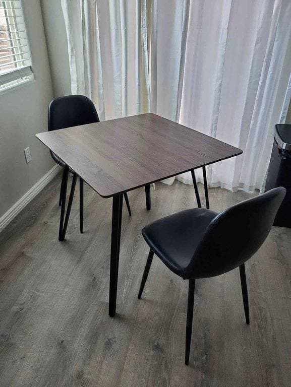 Foto 3 von 13: Lake View Oasis Tiny Home 1 bed/1Bath