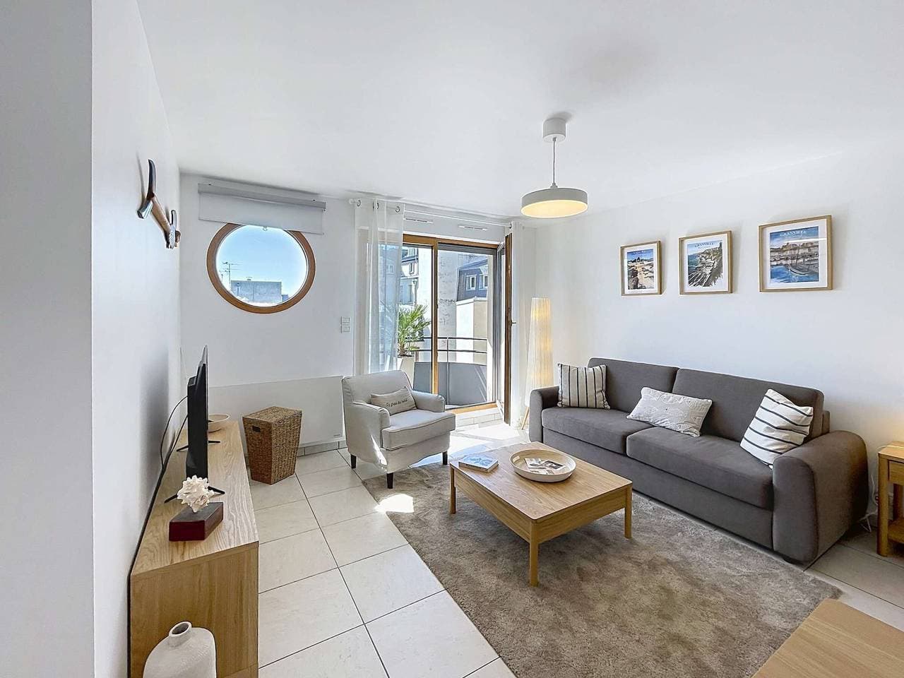 Gemütliches Studio, gesicherter Parkplatz - 2 Pers. (50 m vom Strand) 1