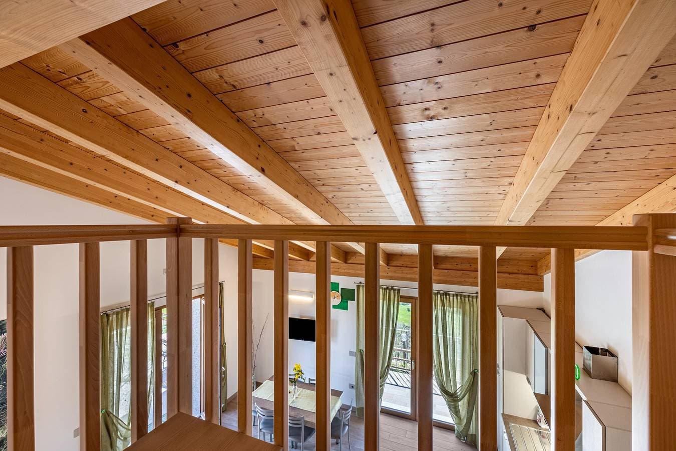 Foto 8 von 35: Ferienwohnung Bocca Nevese Pino mit Seeblick, Garten & WLAN