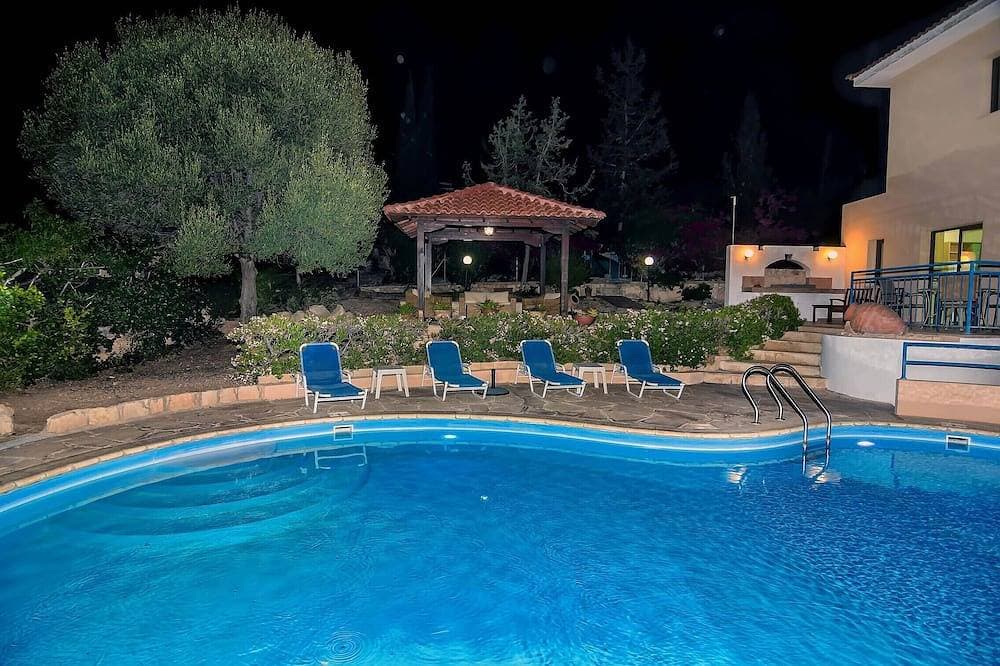 Foto 10 von 30: Herrliche Villa in Coral Bay, großer Pool,  Umgebung