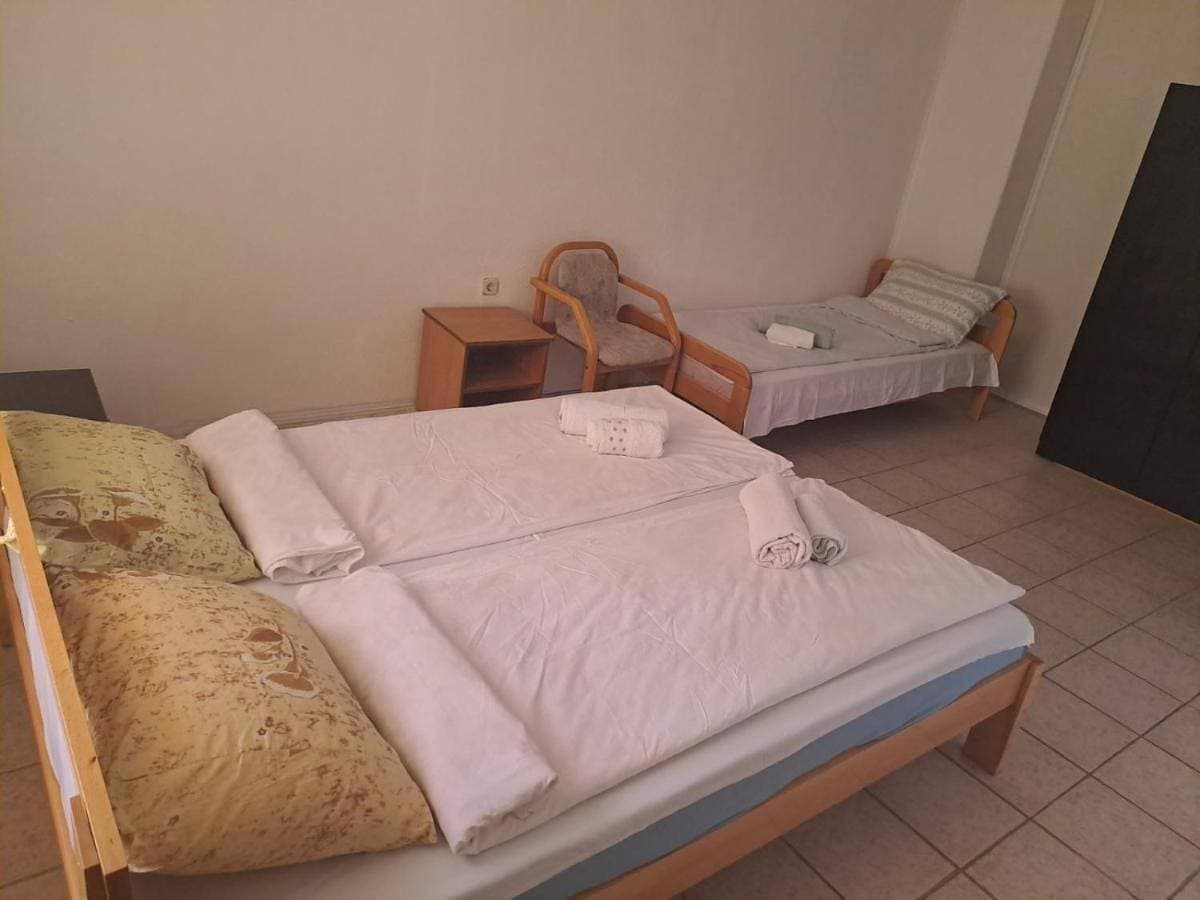 Foto 5 von 25: Two-Bedroom Apartment