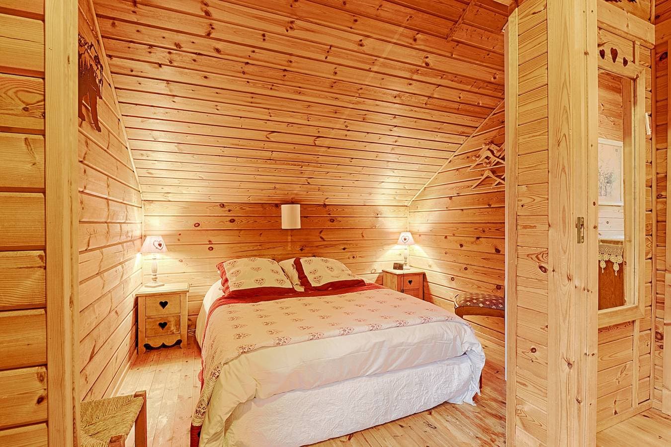 Foto 9 von 23: Chalet für 8 Personen mit Garten