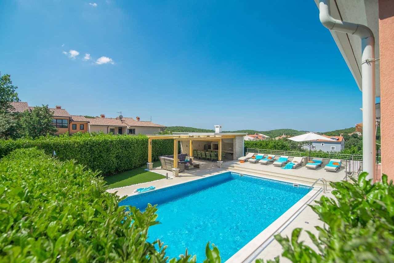 Foto 4 von 37: Villa Maklavun