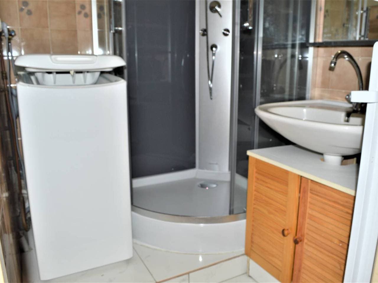 Foto 7 von 18: Klimatisiertes Studio am Strand mit Terrasse und privatem Pool in Cavalaire, für 4 Personen