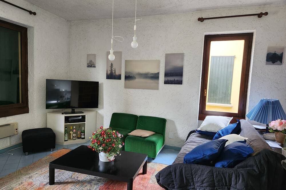 Foto 4 von 17: 2 Bedroom Apartment in Menzino