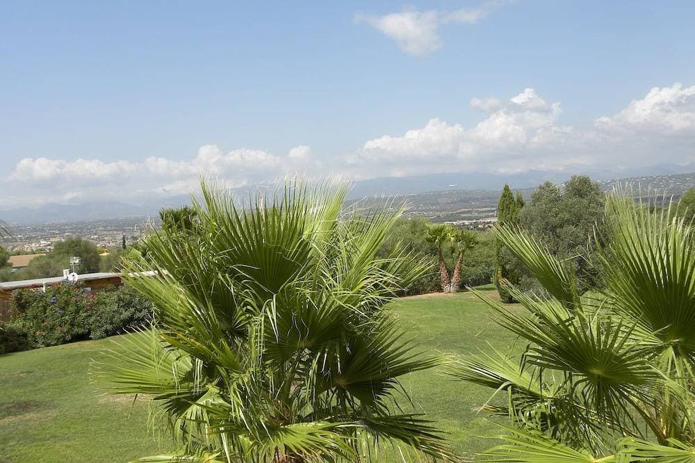 Foto 13 von 30: Exklusive Villa mit beheiztem Pool, Whirlpool und Außenküche