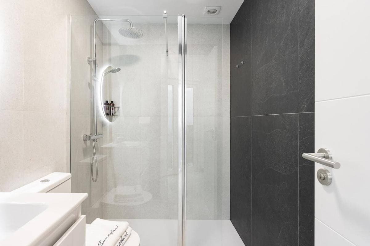 Foto 6 von 20: Two-Bedroom Apartment