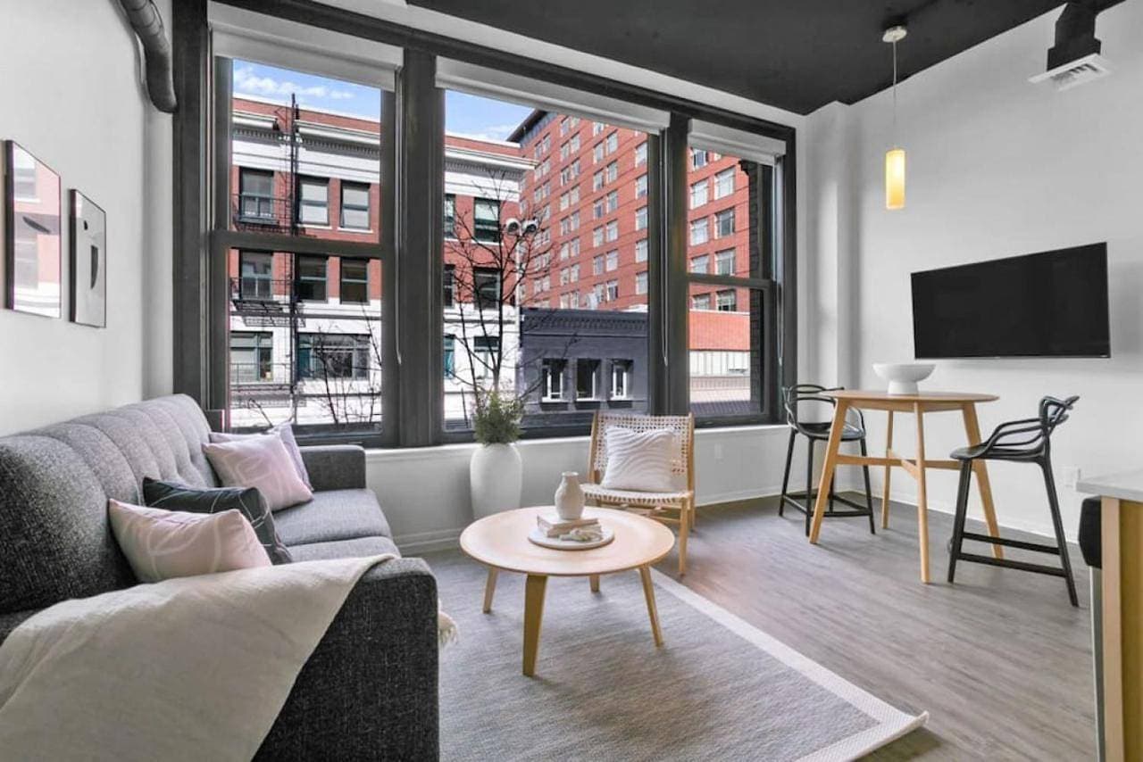 Urban Modern Living Downtown w Free Coffee and WiFi 1