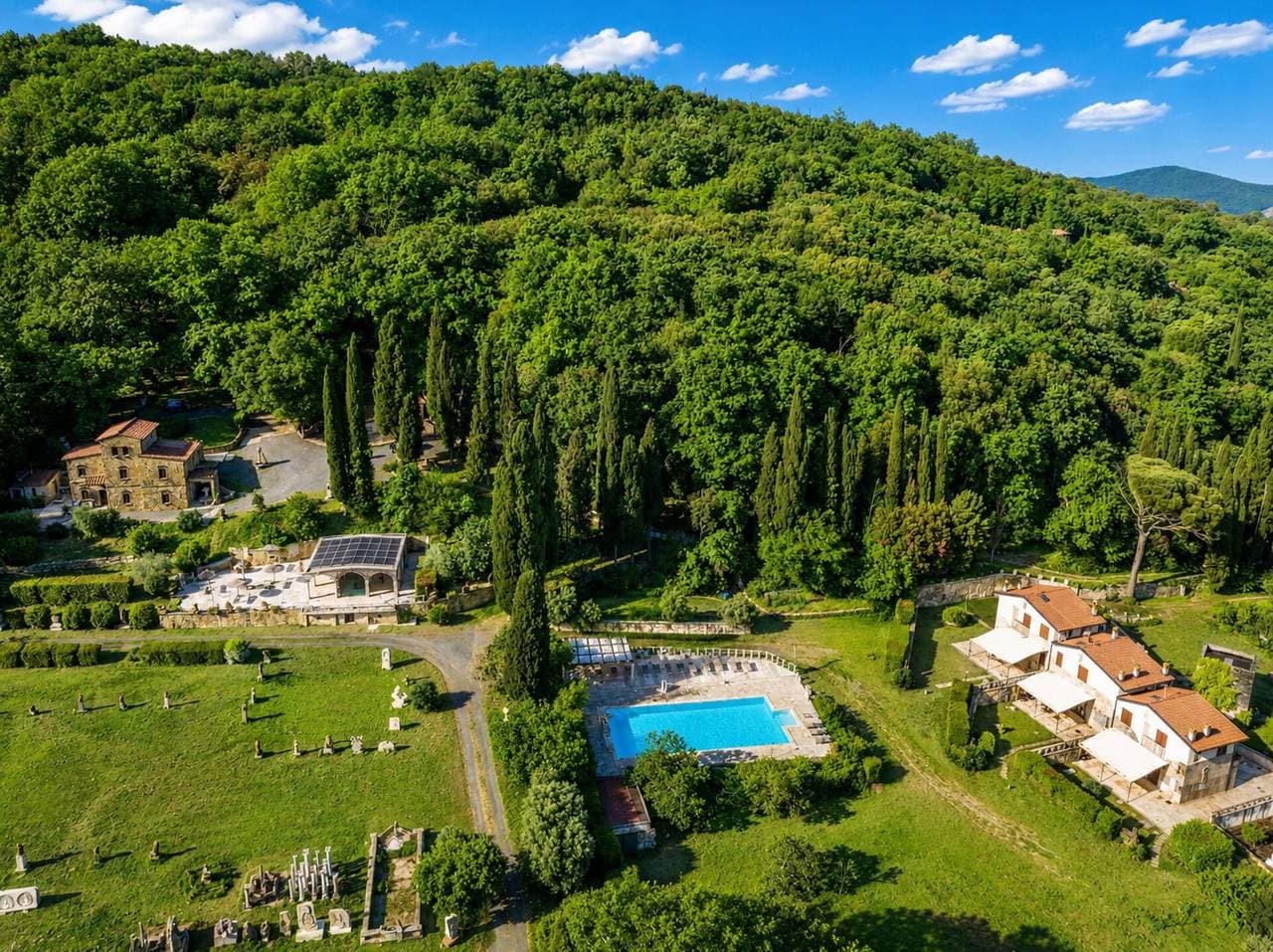 Foto 6 von 57: Ferienwohnung für 8 Personen mit Pool
