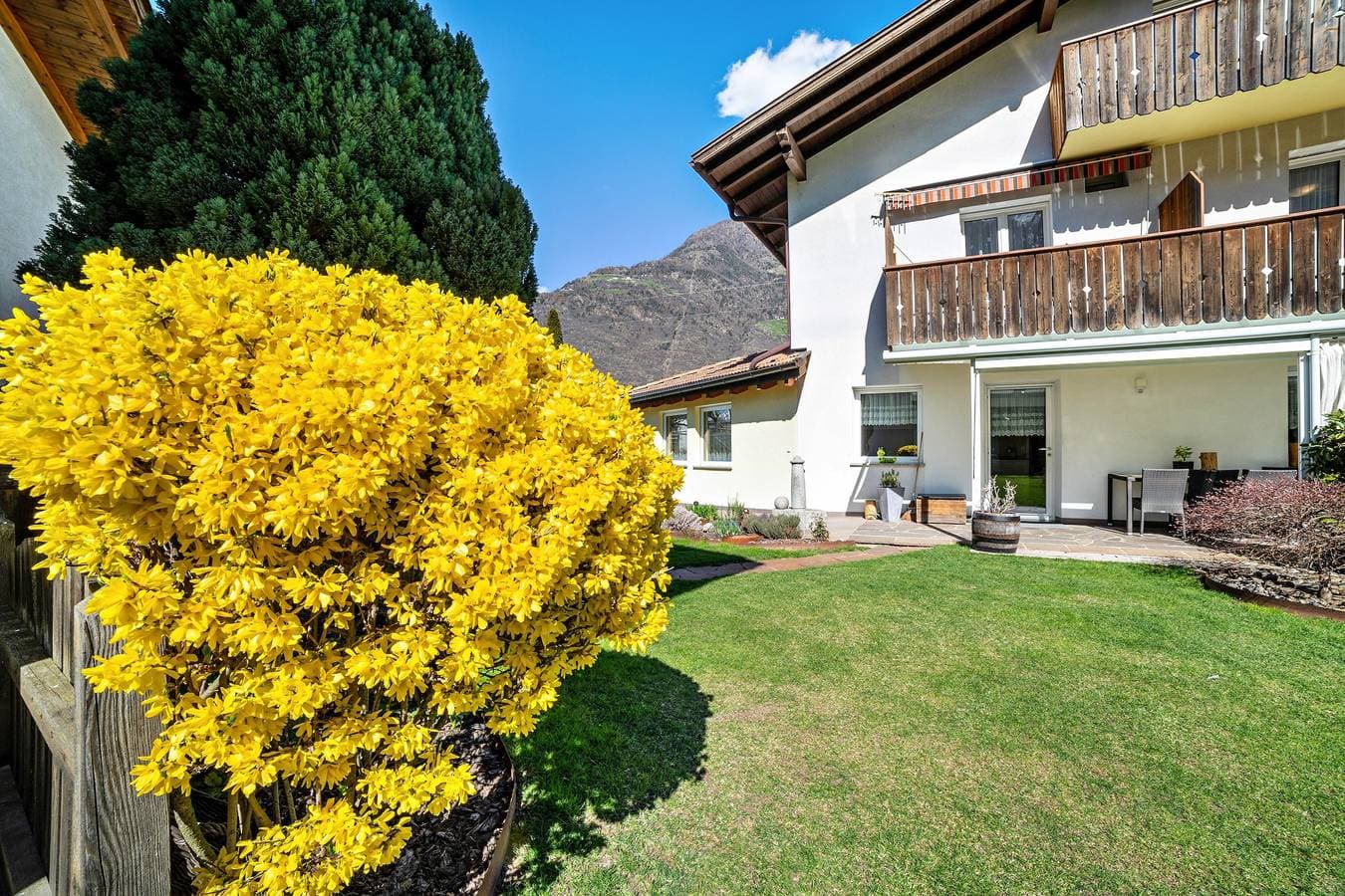 Foto 12 von 14: Ferienwohnung 'Typ B Haus Pöder' mit Bergblick, Gemeinschaftsgarten und WLAN