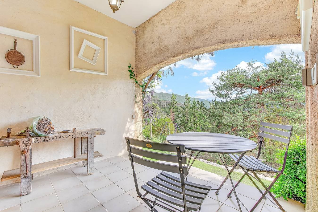 Foto 12 von 28: Gîte „Lavande“ mit Bergblick, privater Terrasse und WLAN