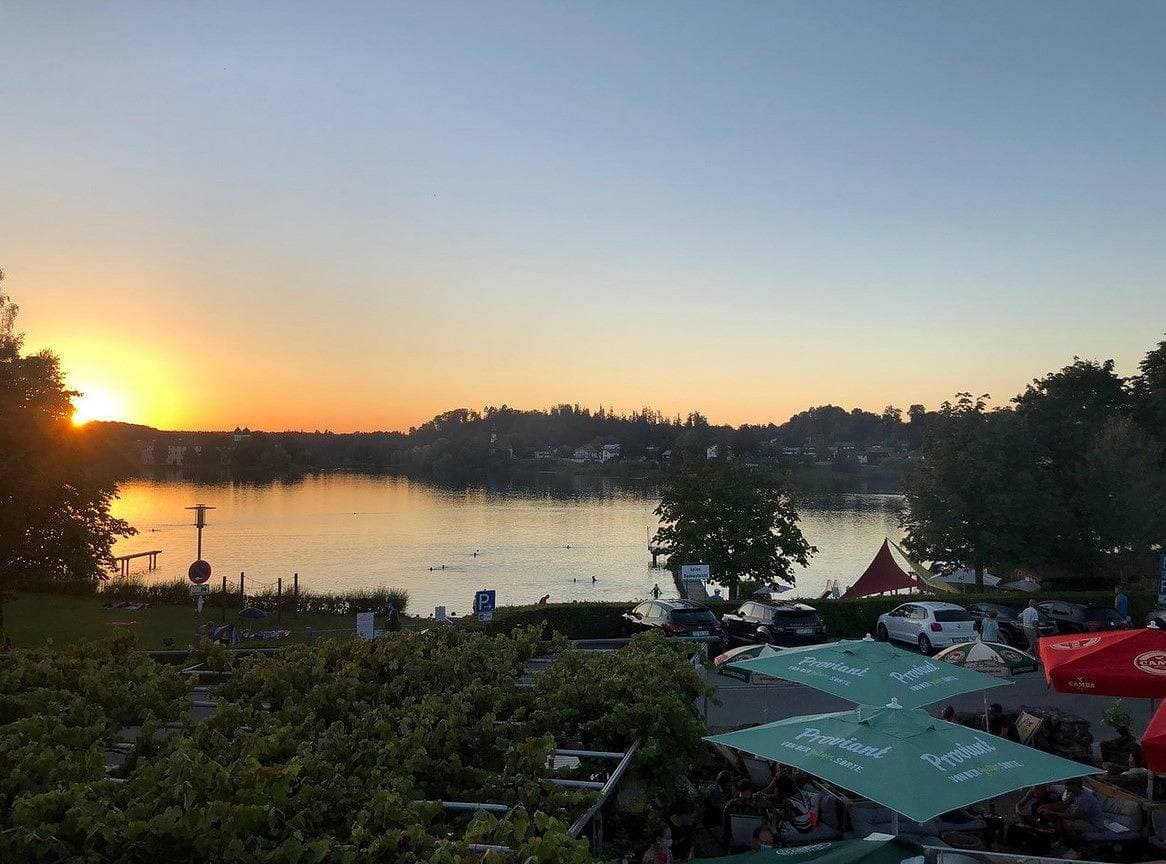 Foto 2 von 27: Das Bootshaus - Ferienwohnung Sundowner, 50 qm, 1 sep. Schlafzimmer mit Balkon