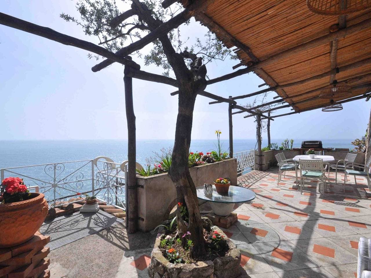 Foto 11 von 52: Villa für 5 Personen mit Terrasse
