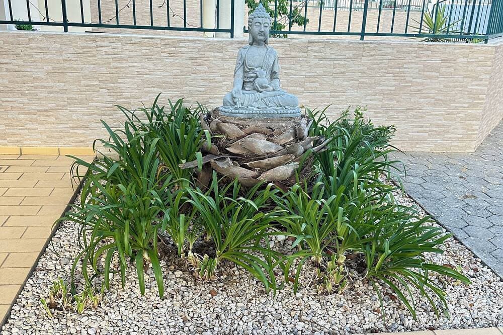 Foto 11 von 24: Eine beeindruckende Villa mit privatem Pool, Klimaanlage, weitläufigen Gärten und kostenfreiem WLAN