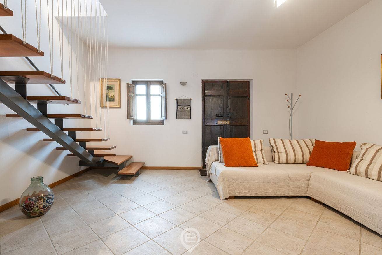 Foto 12 von 40: Ferienhaus für 4 Personen mit Balkon/Terrasse