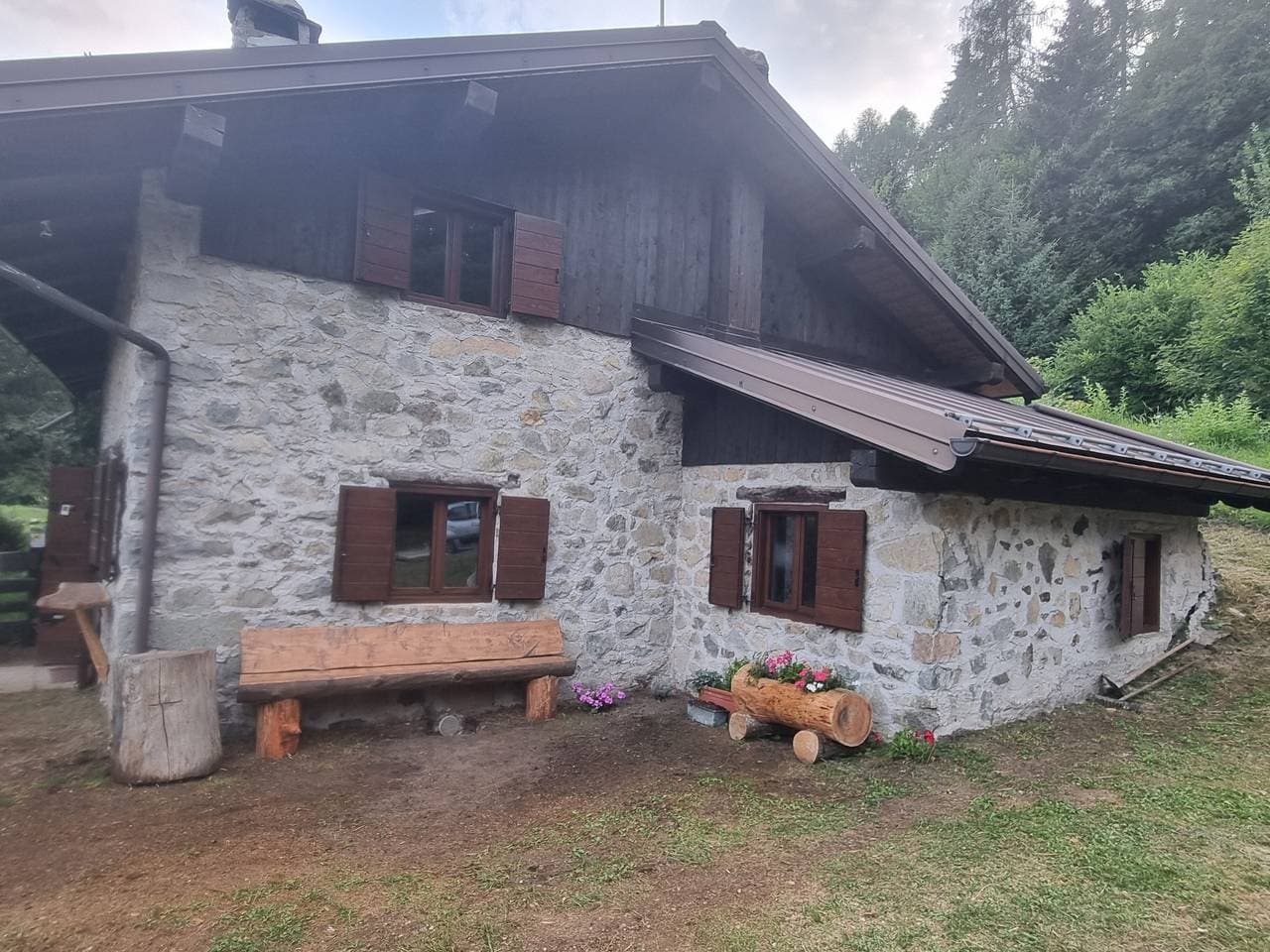 Foto 4 von 24: Baita „La Baita Del Falegname“ mit Bergblick, 1250 m Höhe, Garten & WLAN