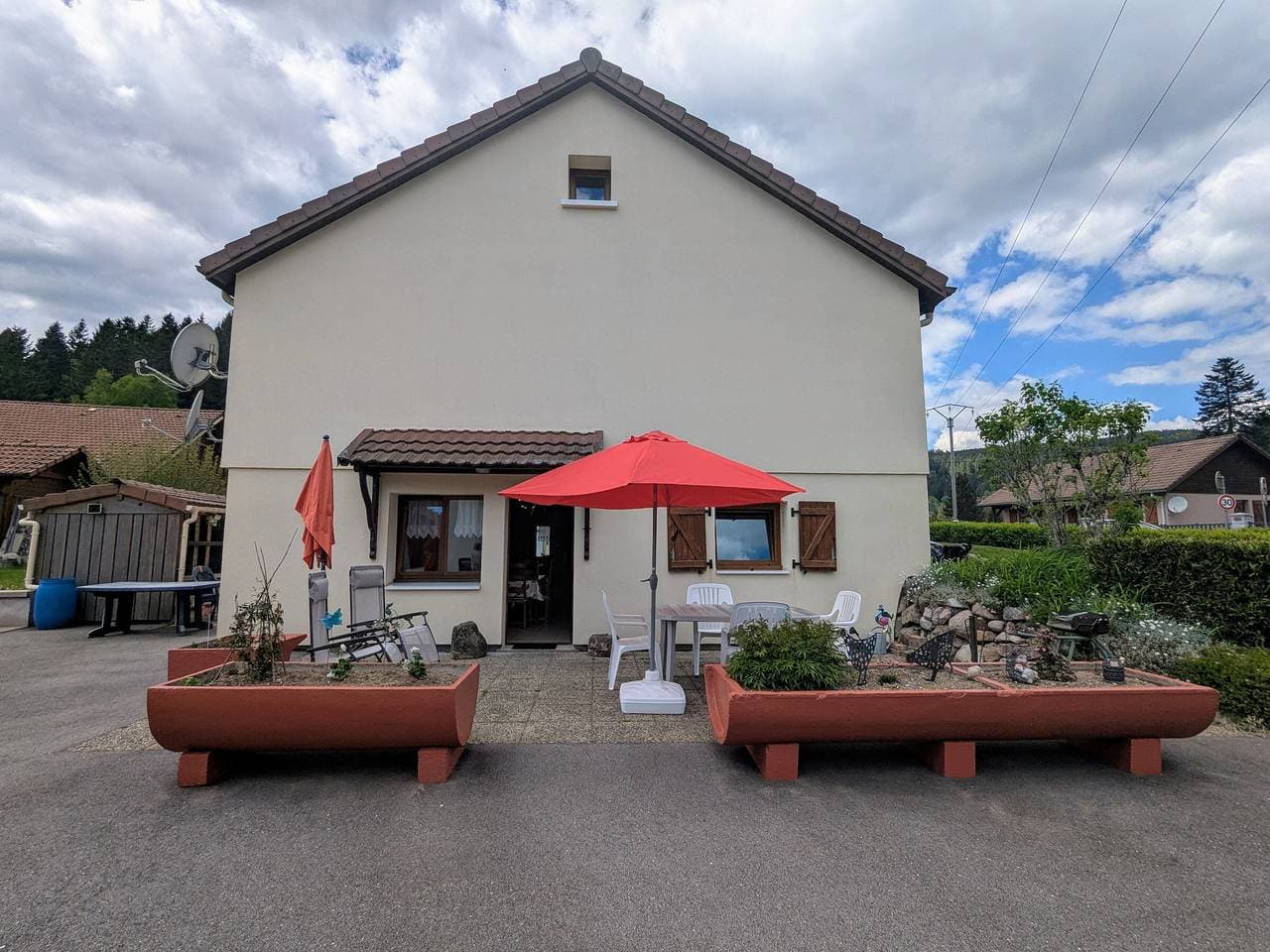 Foto 2 von 15: Gemütliches Ferienhaus in Seenähe mit Terrasse und WLAN