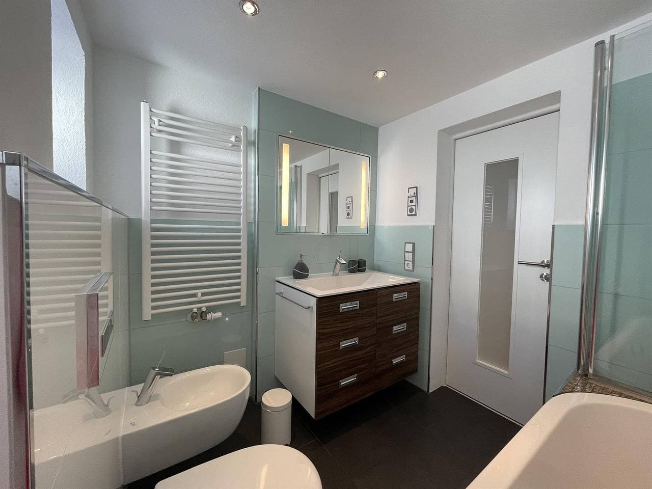 Foto 13 von 23: Appartement/Fewo, Bad, Wc, 2 Schlafräume