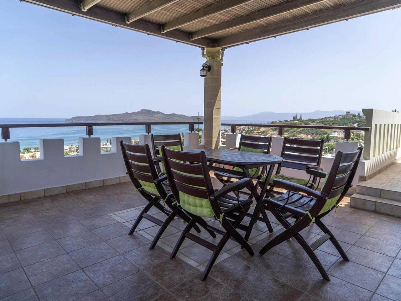 Foto 5 von 19: Modernes Ferienhaus in Stalos mit Balkon